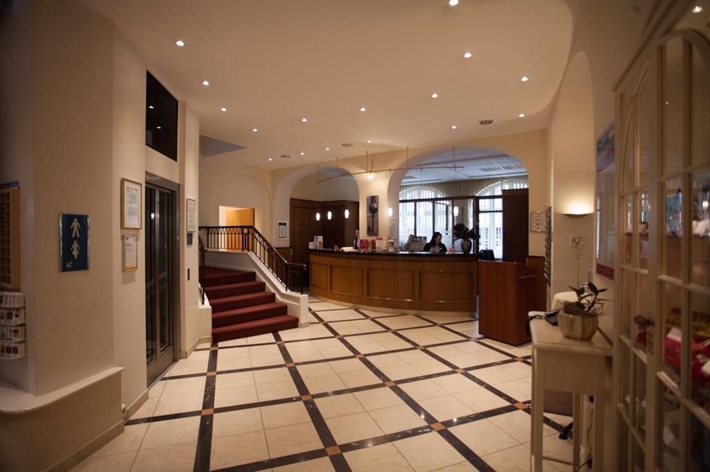 Martas Hotel Albrechtshof Berlino Esterno foto